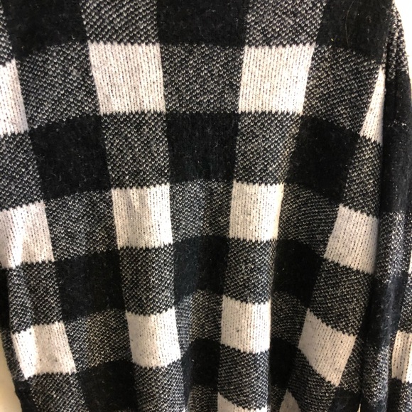 Women’s Oversized Pullover (Polyester/Wool blend) - Picture 6 of 7